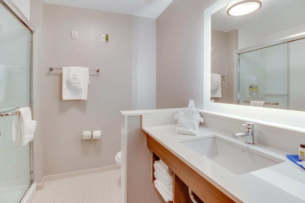 Holiday Inn Express & Suites - Union City By Ihg מראה חיצוני תמונה